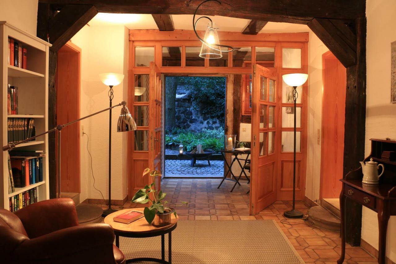 Alte Pfarre Gudensberg Apartment Luaran gambar
