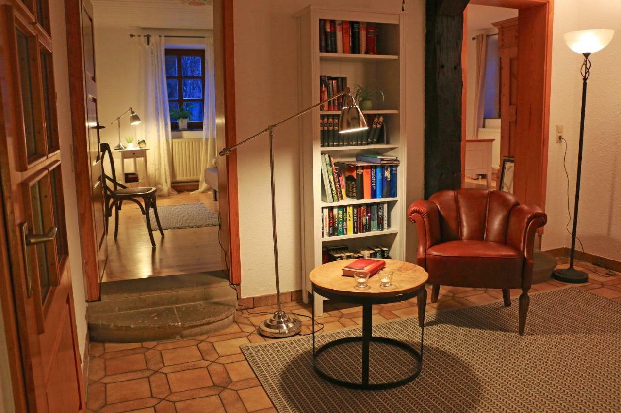Alte Pfarre Gudensberg Apartment Luaran gambar